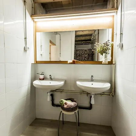 Hostel El Cabirol *